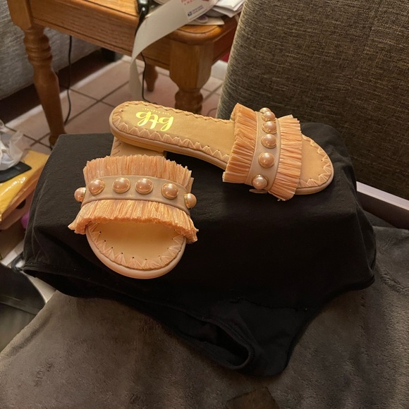 Chic Fringe Sandals with Pearl Accents - Picture 1 of 4